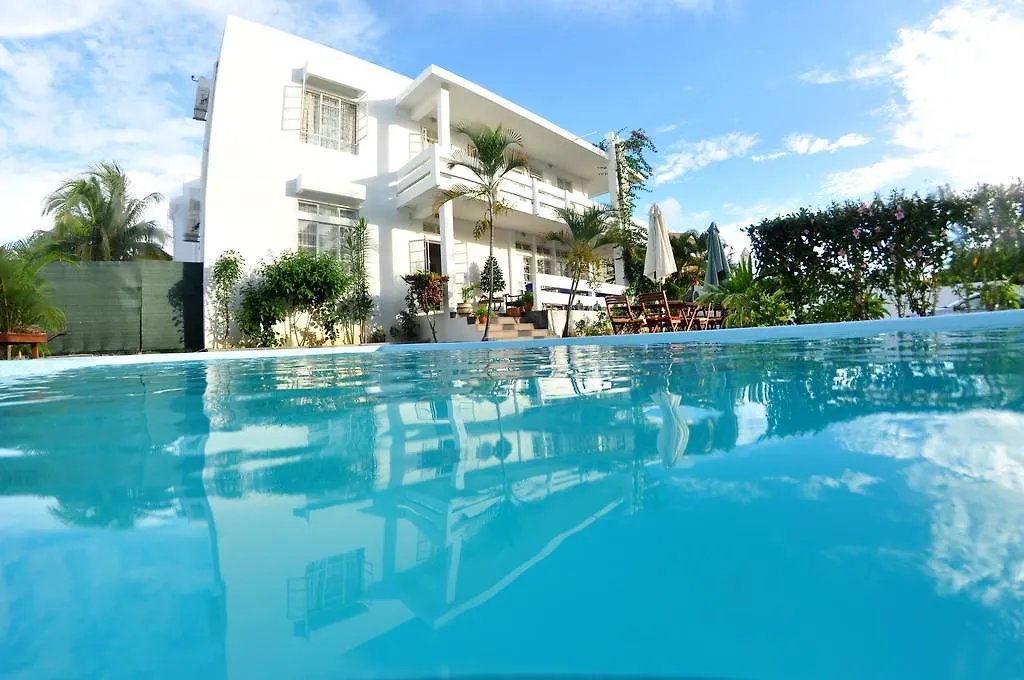 Villa Osumare Cosy Beach Front Guest House-1